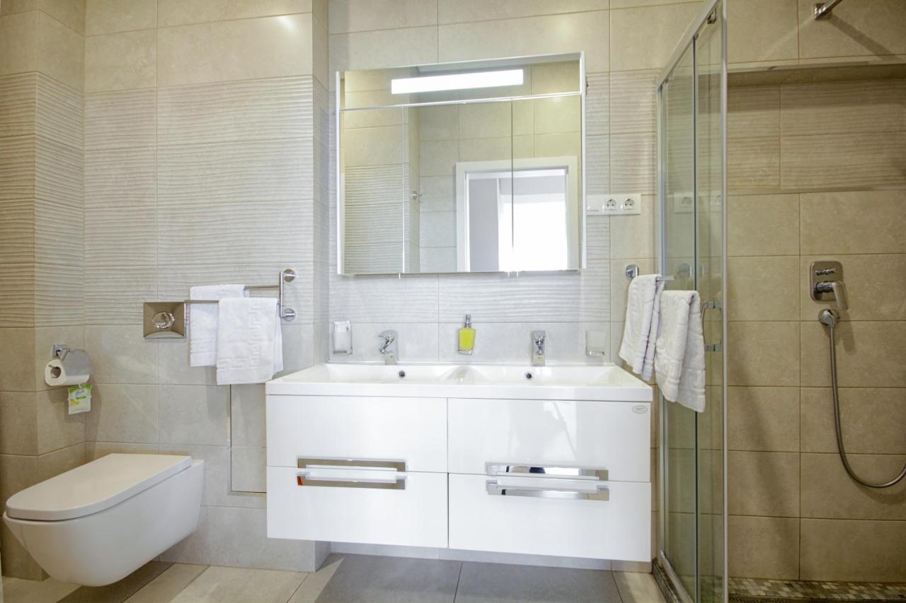 Gagarin Plaza Apartment Odessa Eksteriør billede